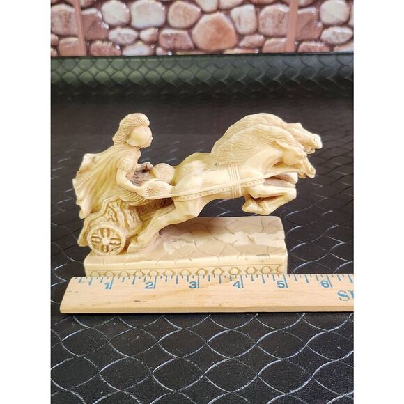 Vintage Sculpture Of Gladiator On Chariot With Horses - Picture 8 of 9